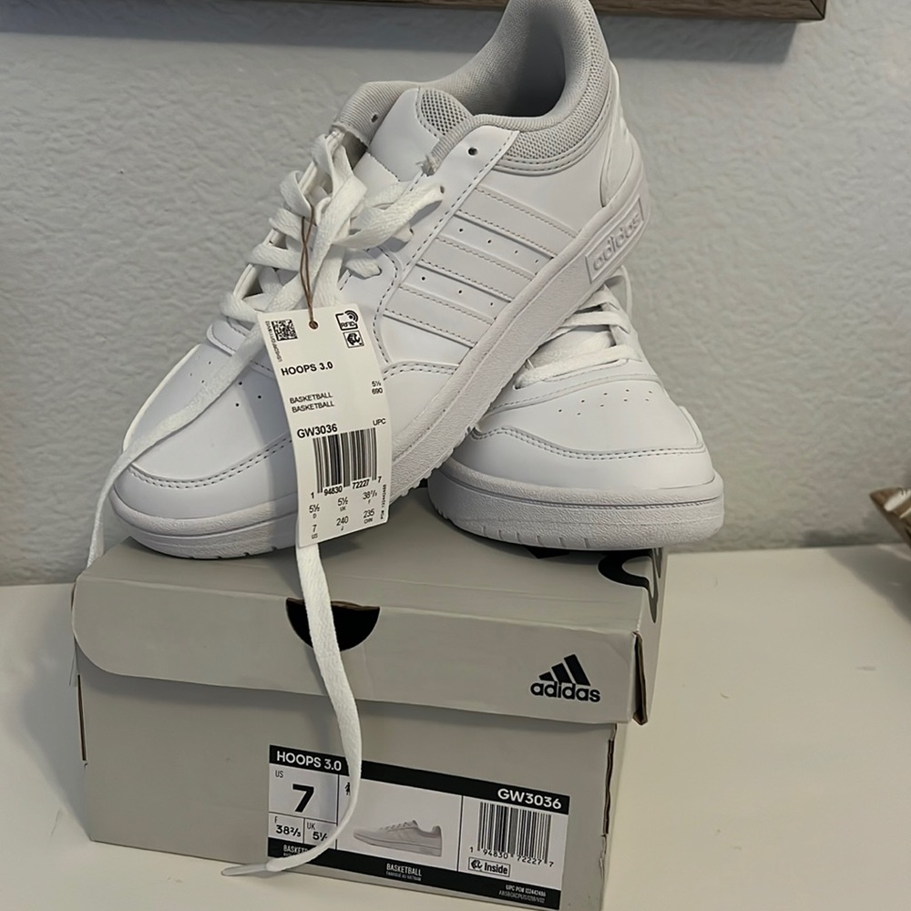 Adidas HOOPS 3.0